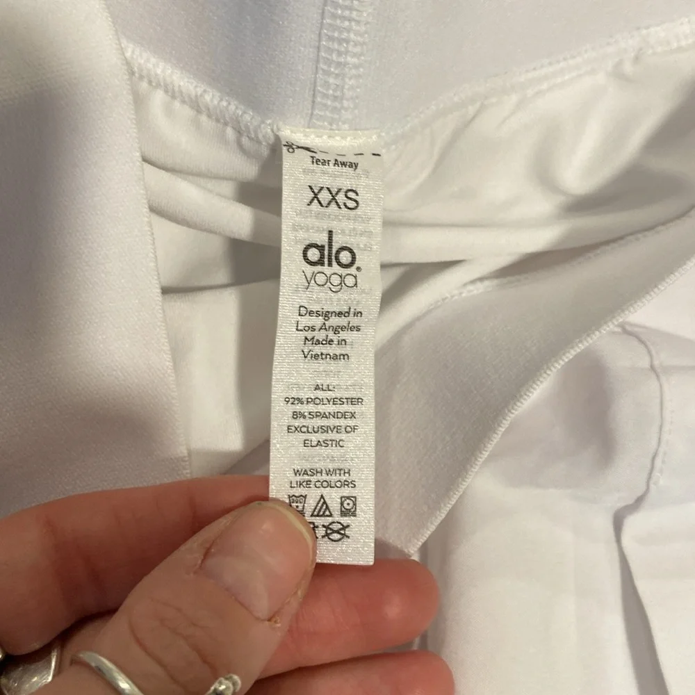 🌼 NWT Alo Yoga White Varsity Tennis Skirt